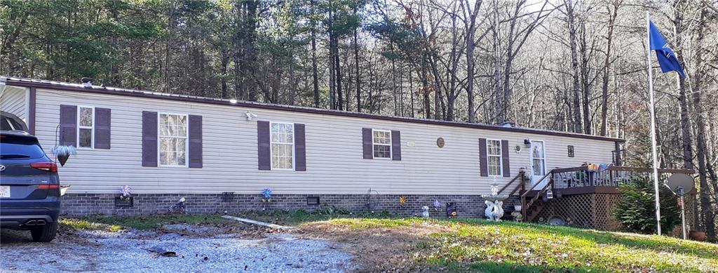 1067 Holbert Rd., Hendersonville, NC 28791