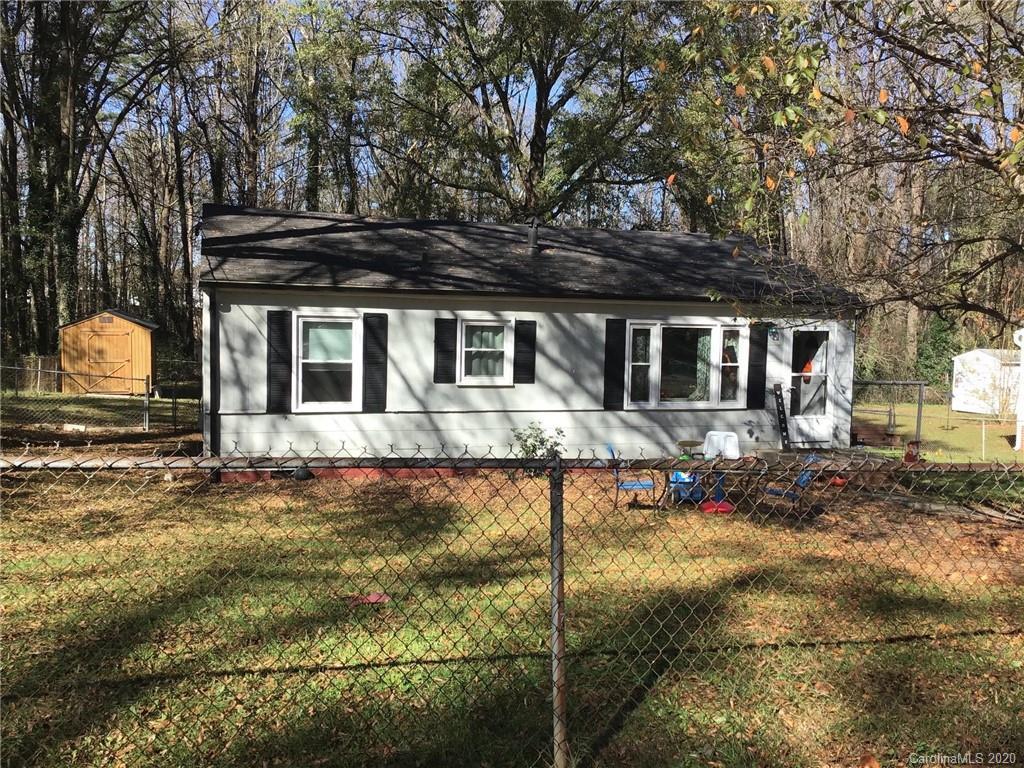 2003 Weir Ln., Gastonia, NC 28052