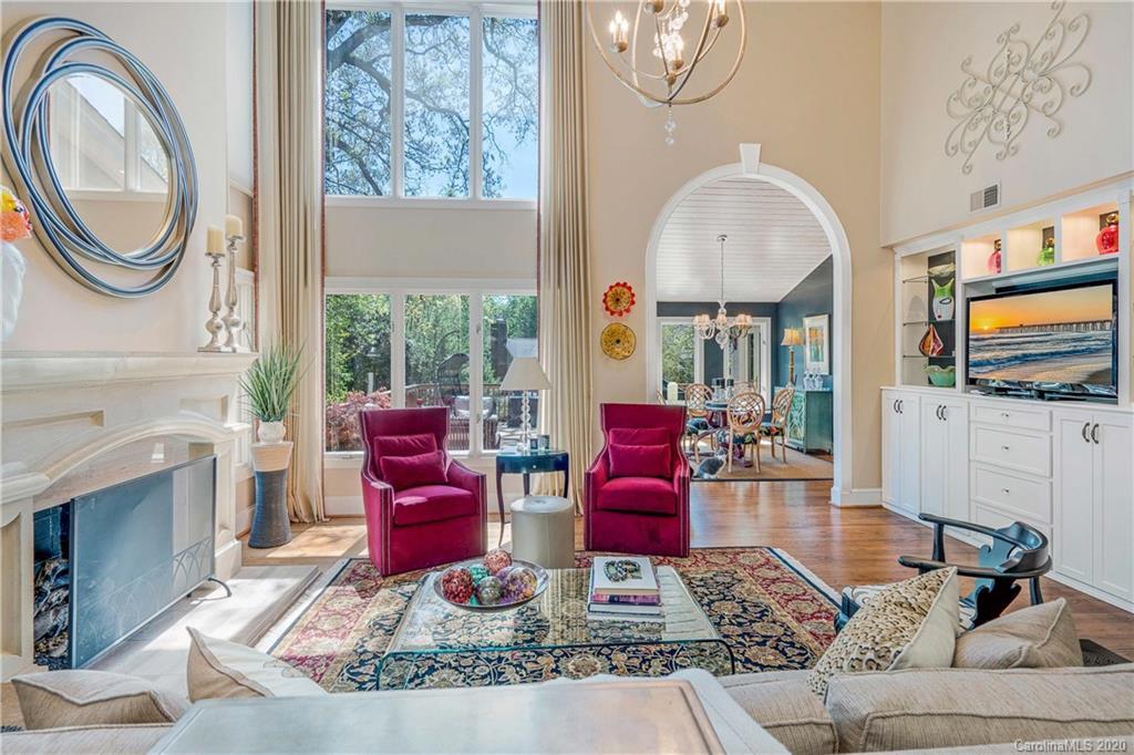 1901 Meadowood Ln., Charlotte, NC 28211