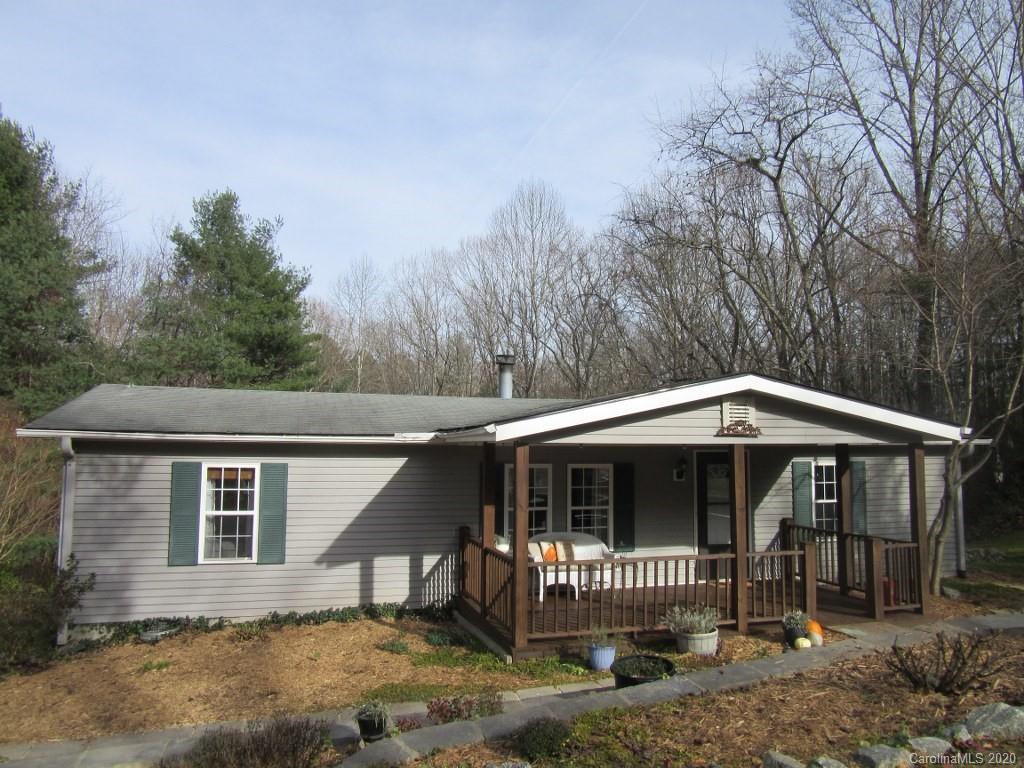 172 Crows Nest Rd., Hendersonville, NC 28791