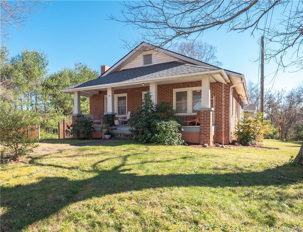 27 Woodland Dr., Asheville, NC 28806