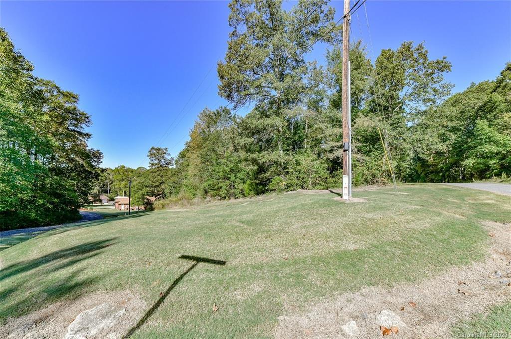 211 Glenn Dr., Mount Holly, NC 28120