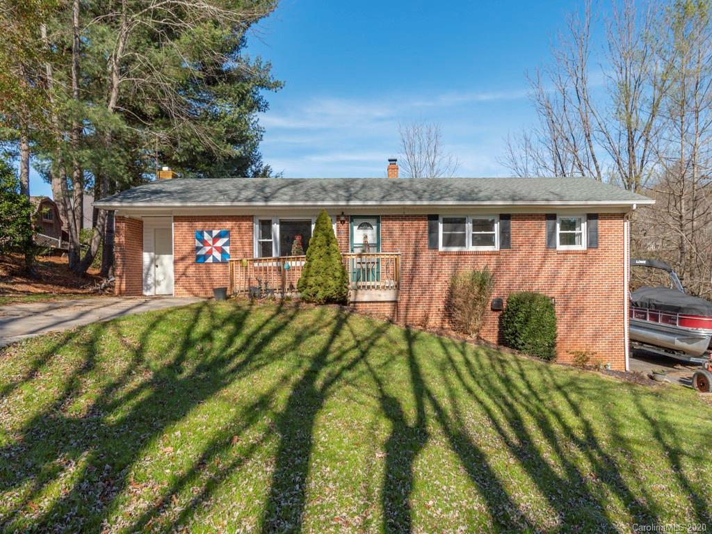 54 Beaverdam Heights Dr., Canton, NC 28716