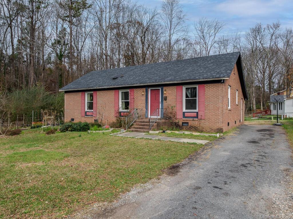 5425 Viewmont Dr., Charlotte, NC 28215