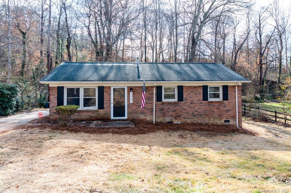 325 Cabarrus Ave., Mooresville, NC 28115