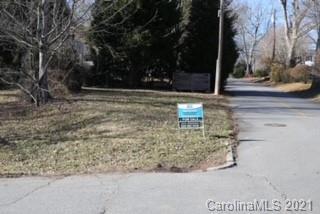 110 Border St., Black Mountain, NC 28711