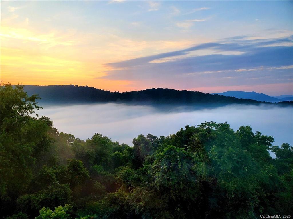647 Town Mountain Rd. #605, Asheville, NC 28804