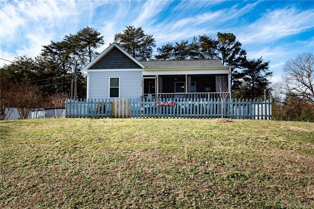 1349 Goat Farm St., Hickory, NC 28601