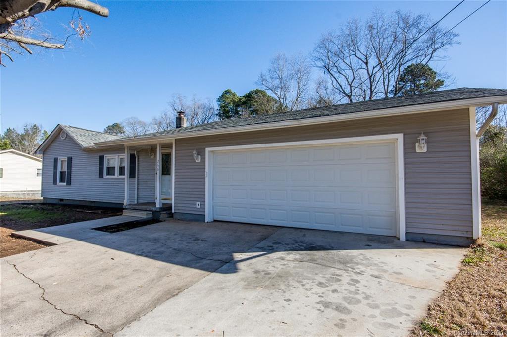266 Skyuka Rd., Statesville, NC 28677