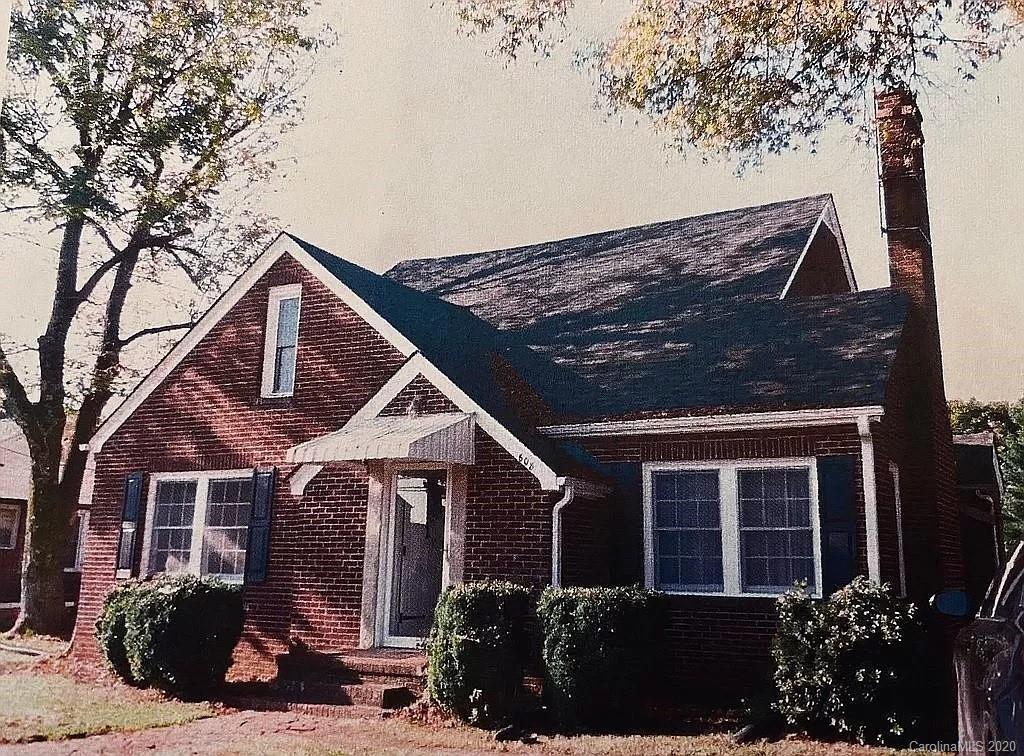 608 Main St., Pilot Mountain, NC 27041