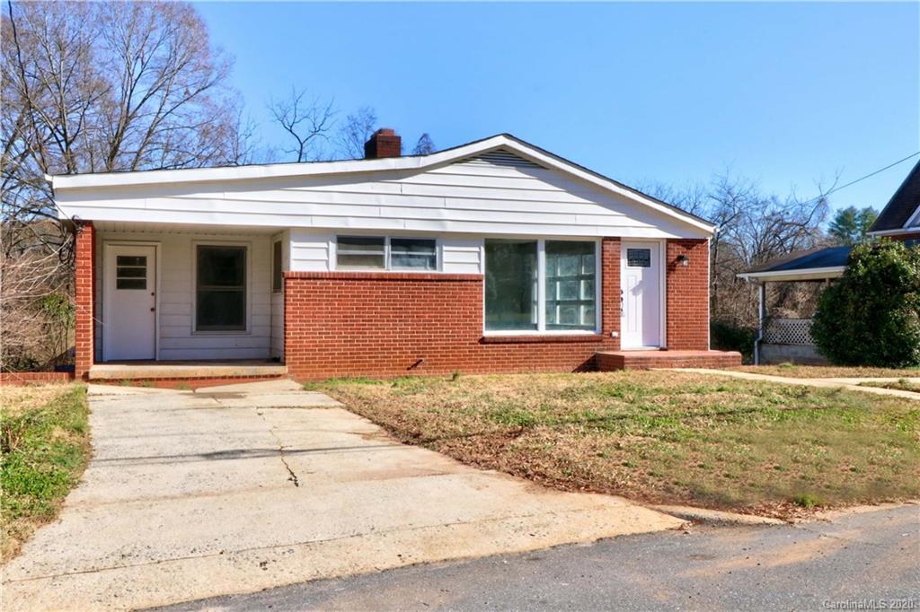 220 N Patterson St., Statesville, NC 28677