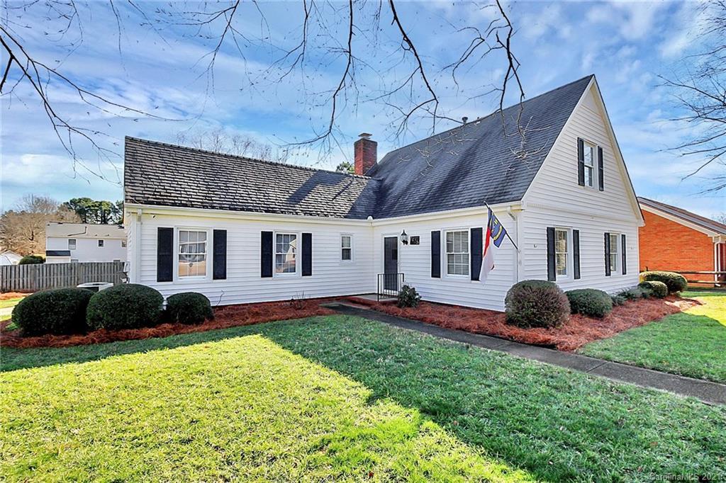 7426 Walnut Wood Dr., Charlotte, NC 28227