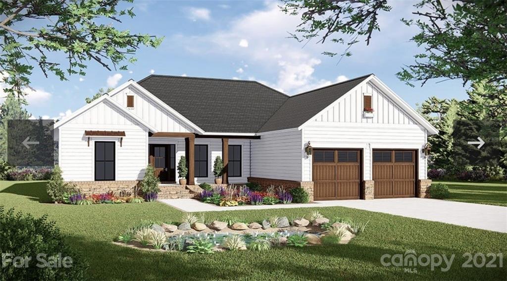 727 Shadywood Ln., Hendersonville, NC 28792