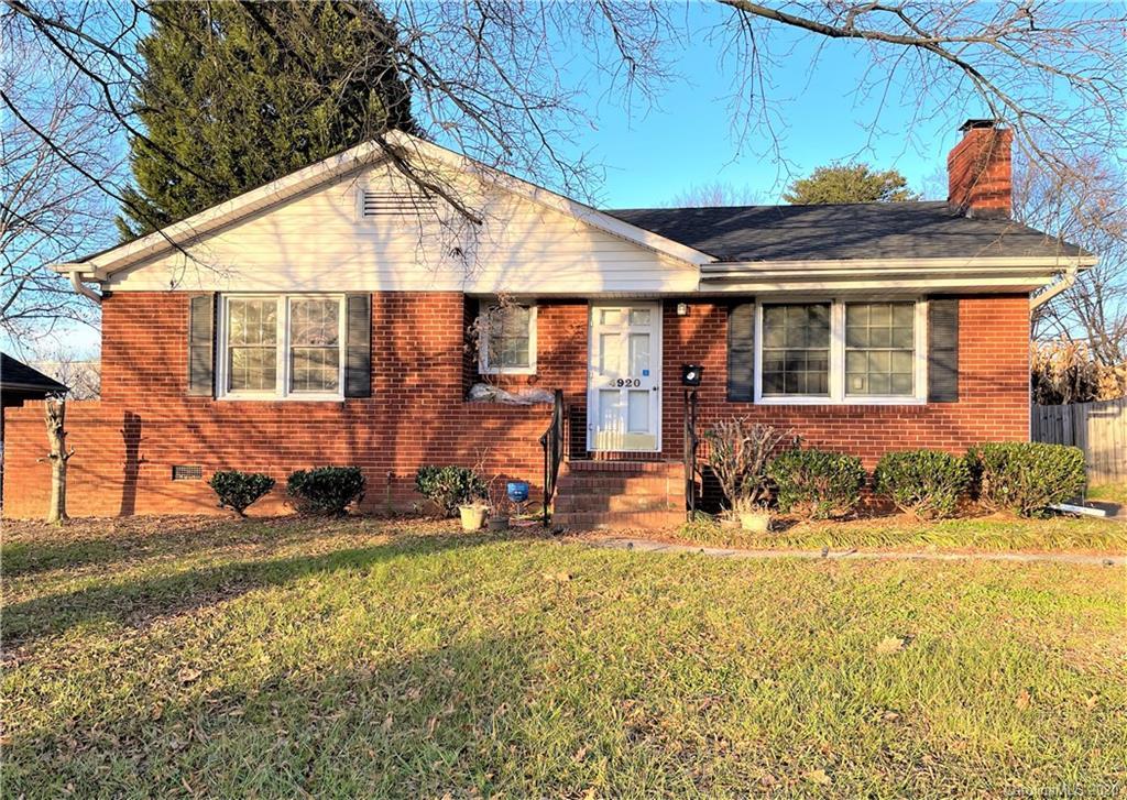 4920 Brooktree Dr., Charlotte, NC 28208