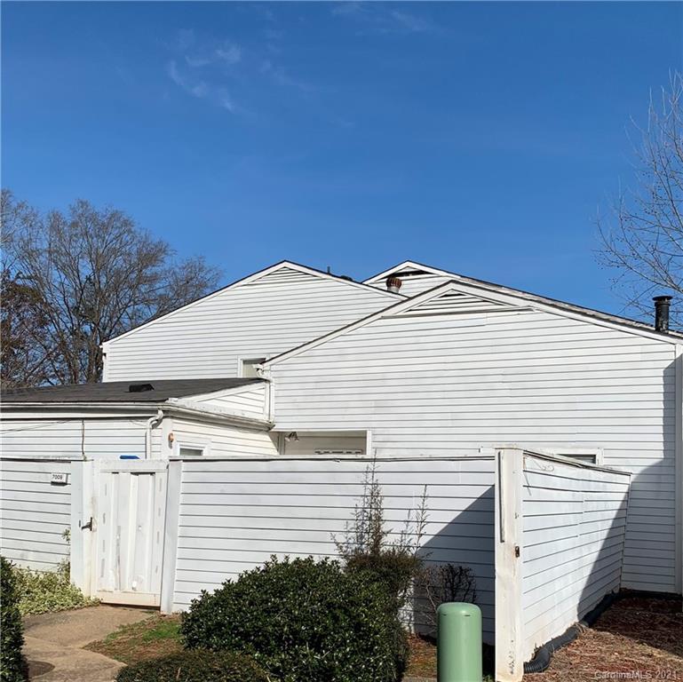 7009 Stonington Ln., Charlotte, NC 28227