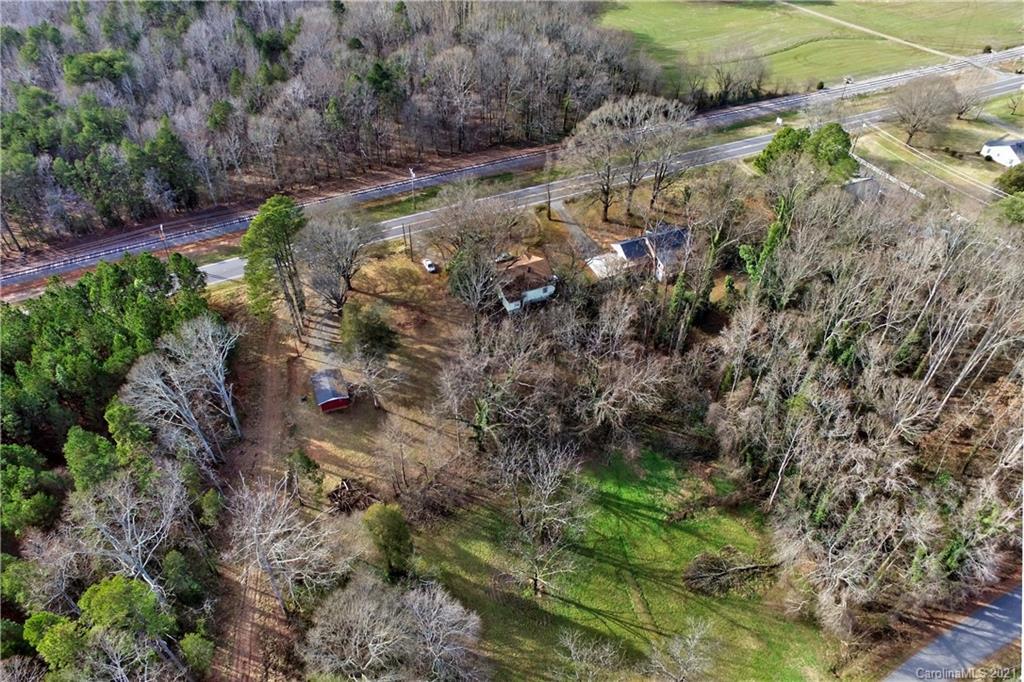 1723 Mecklenburg Hwy. #1, Mooresville, NC 28115