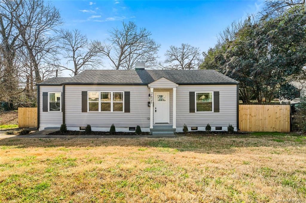 2621 Brentwood Pl., Charlotte, NC 28208