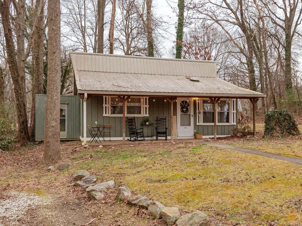 16 Donothan Dr., Arden, NC 28704