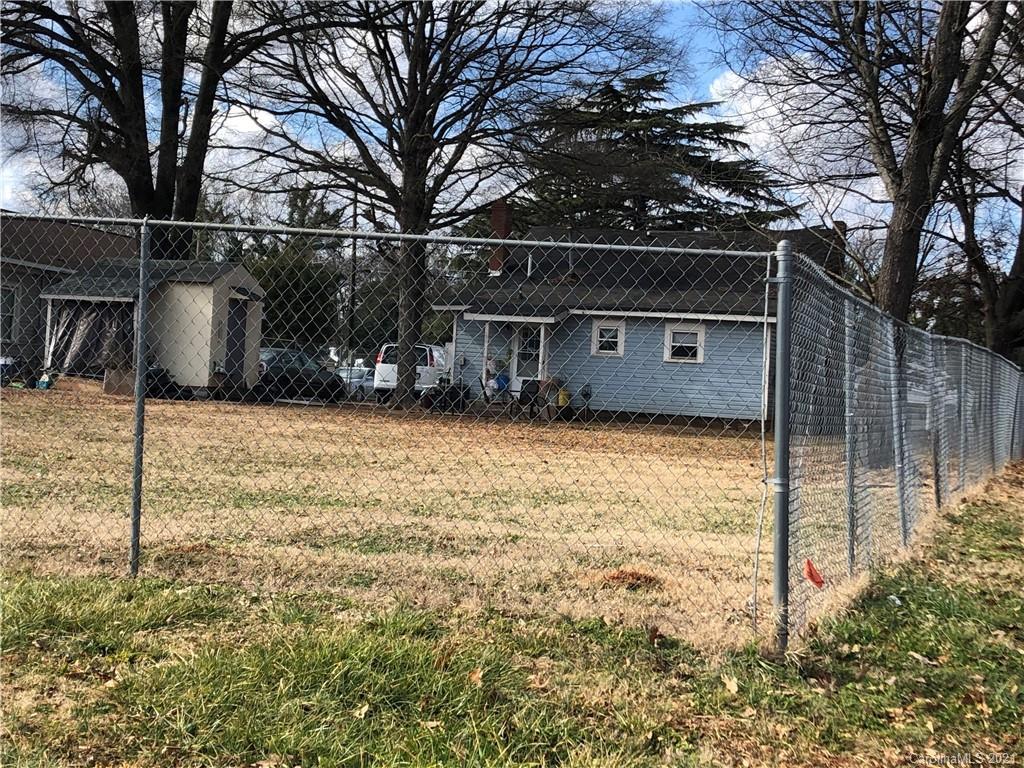 3101 Avalon Ave., Charlotte, NC 28208