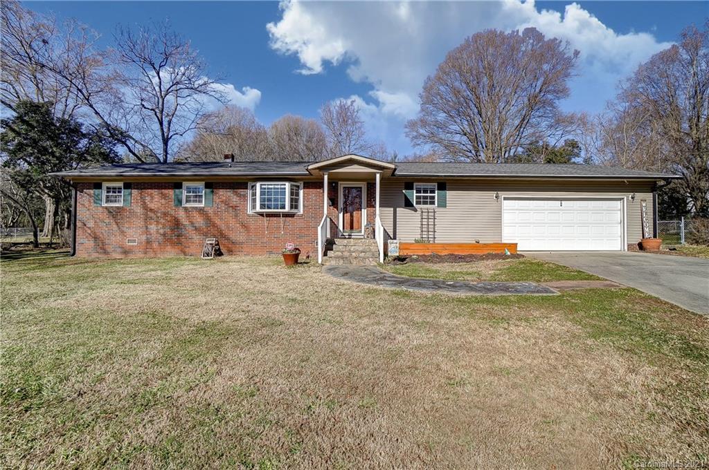 768 Carpenter Ave., Mooresville, NC 28115