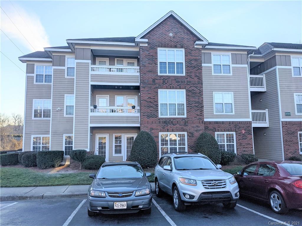 9709 Campus Walk Ln. #A, Charlotte, NC 28262