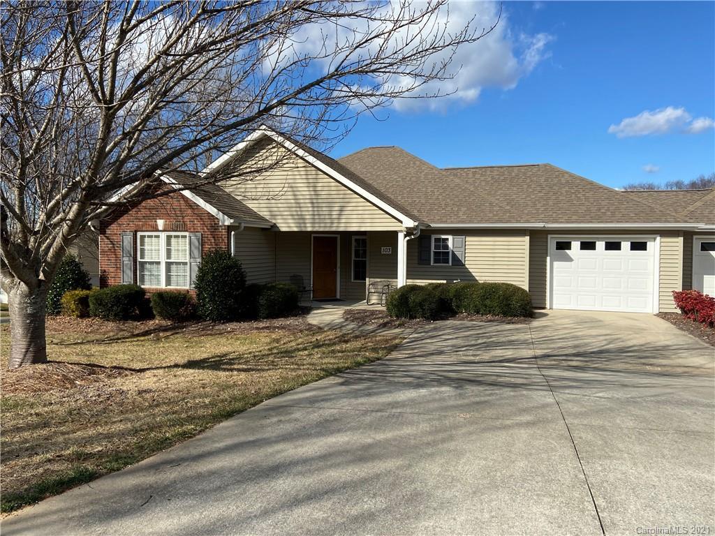 103 Glen Oaks Ct., Mooresville, NC 28117