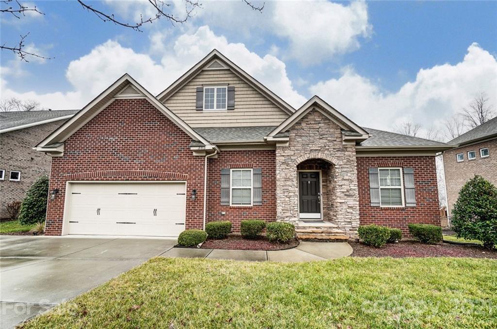 385 Waterlynn Rd., Mooresville, NC 28115