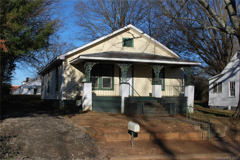 231 N Lackey St., Statesville, NC 28677