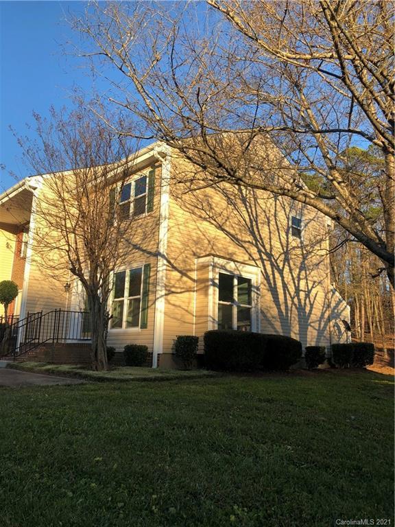 965 Surry Ln., Gastonia, NC 28054