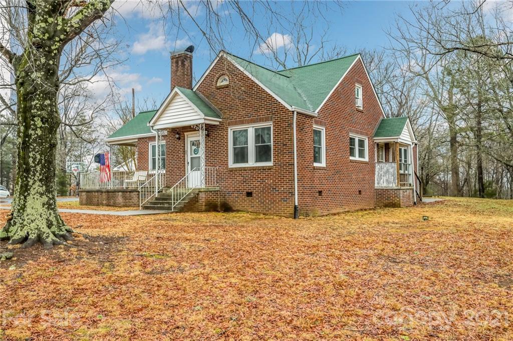 5516 Pittstown Rd., Hickory, NC 28602