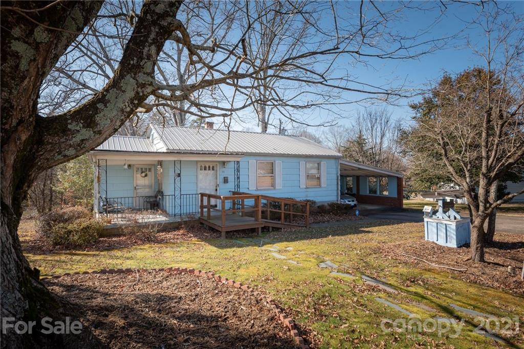 59 34th St., Hickory, NC 28601