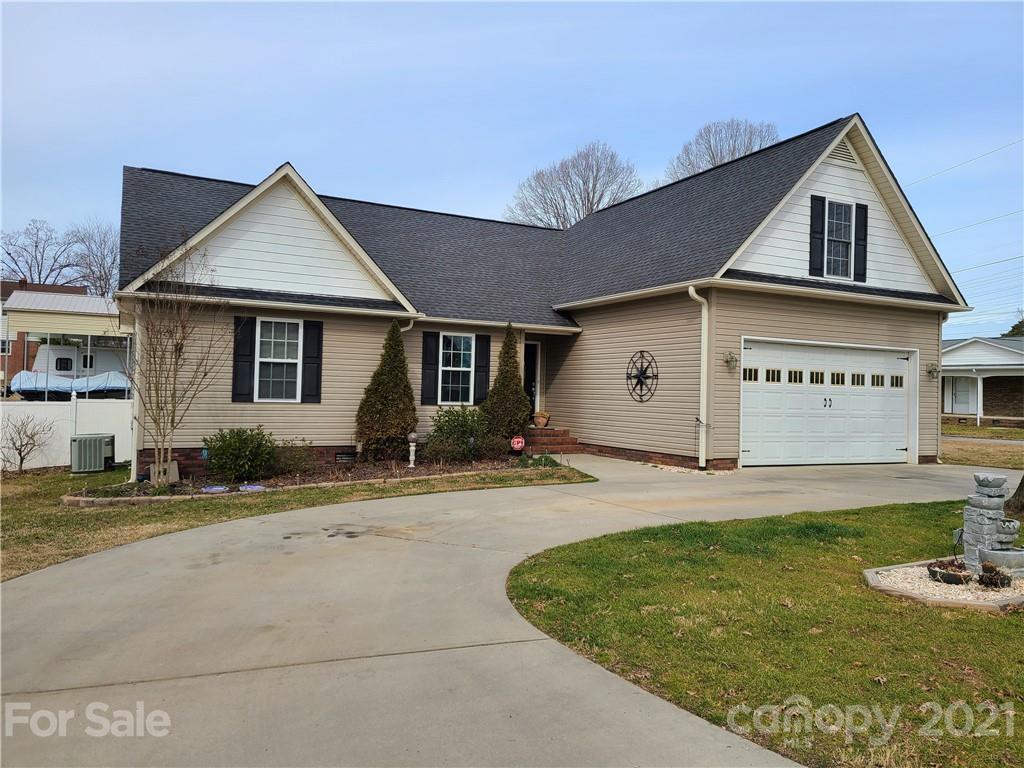 300 Walker St., Kannapolis, NC 28081