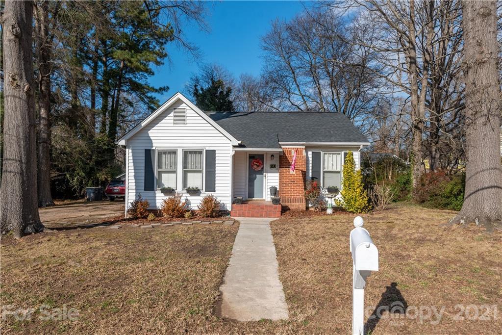 810 Sprucewood St., Kannapolis, NC 28081