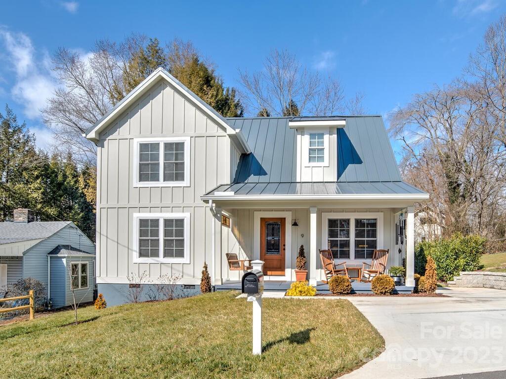9 Pruitt St., Asheville, NC 28806