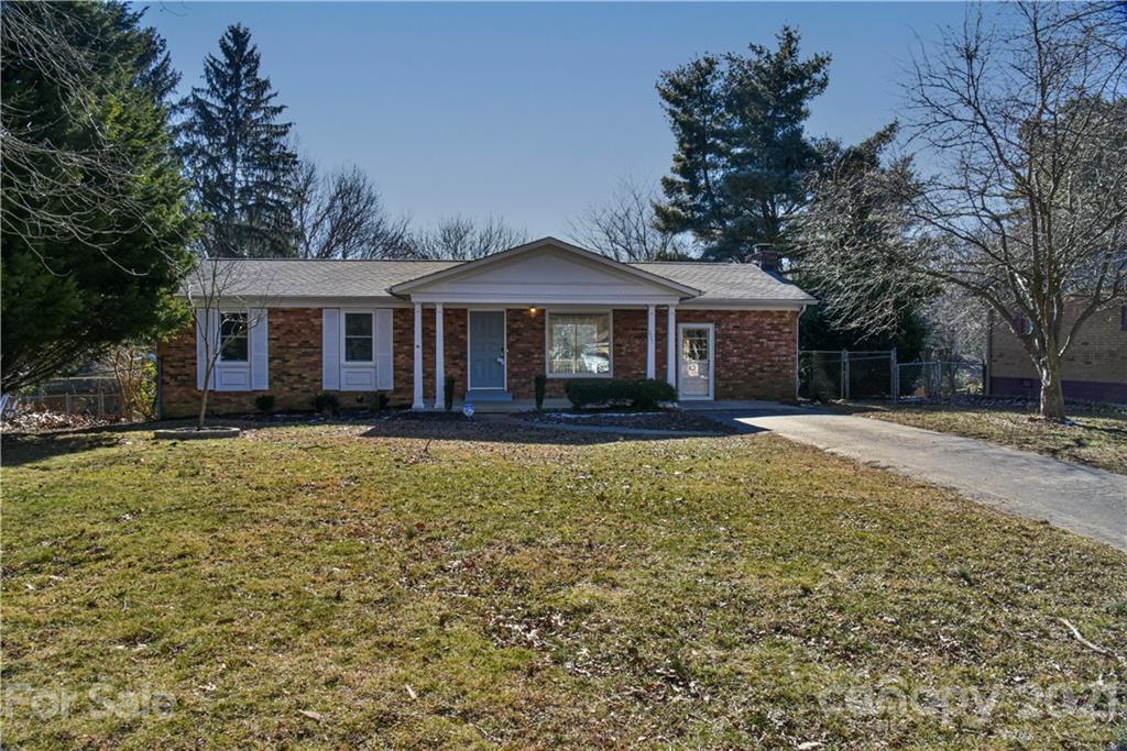 205 Weston Rd., Arden, NC 28704