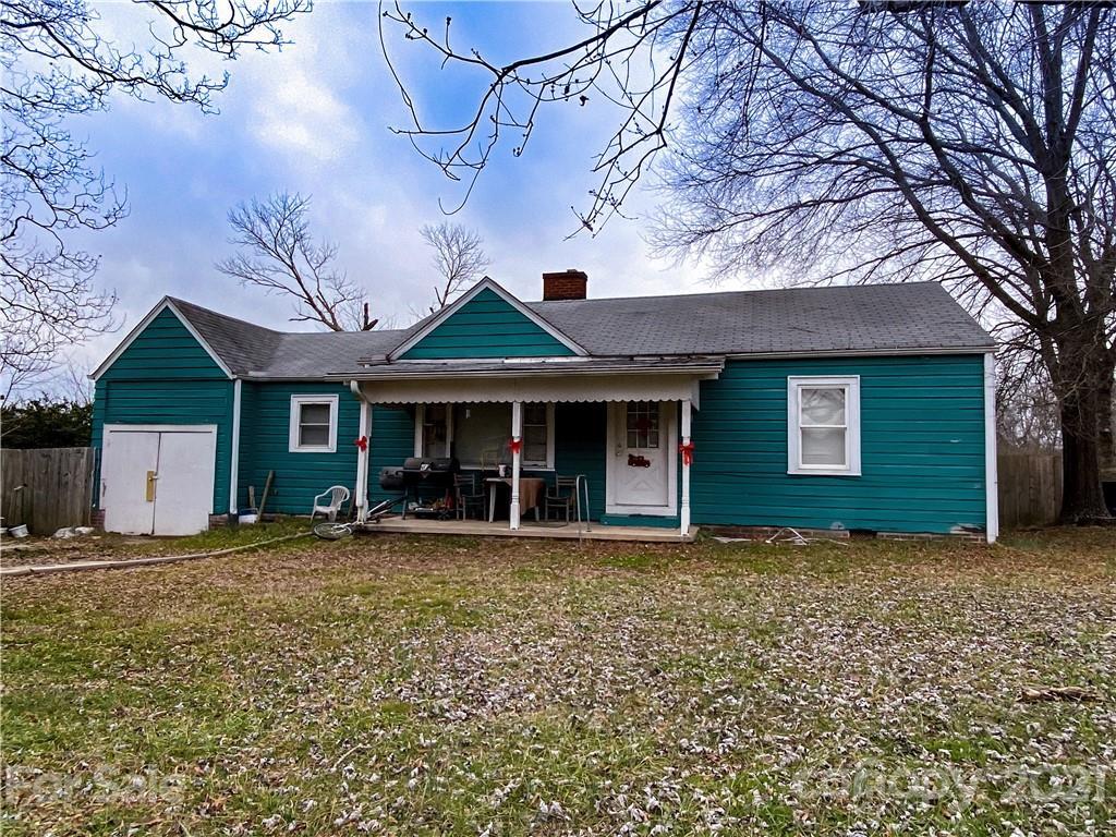 911 Skyway Dr., Kannapolis, NC 28083