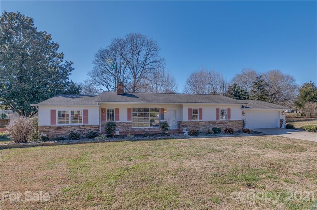 285 Tanner St., Rutherfordton, NC 28139