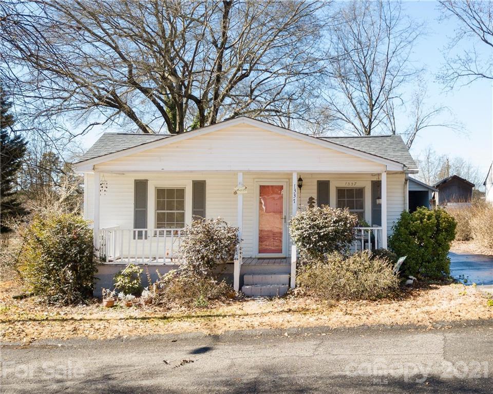 1337 N Rhyne St., Gastonia, NC 28054