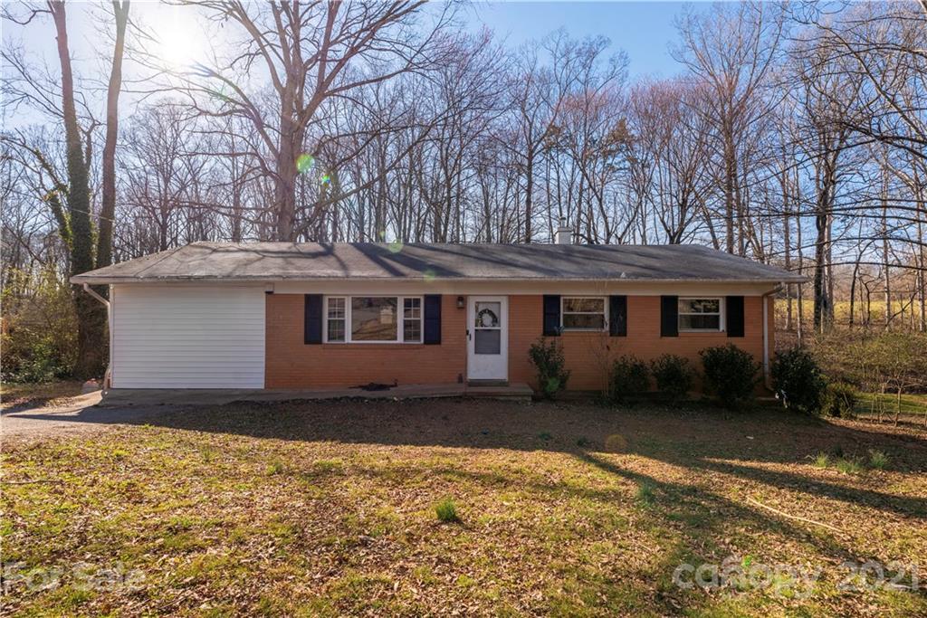 806 Kentwood Dr., Statesville, NC 28677