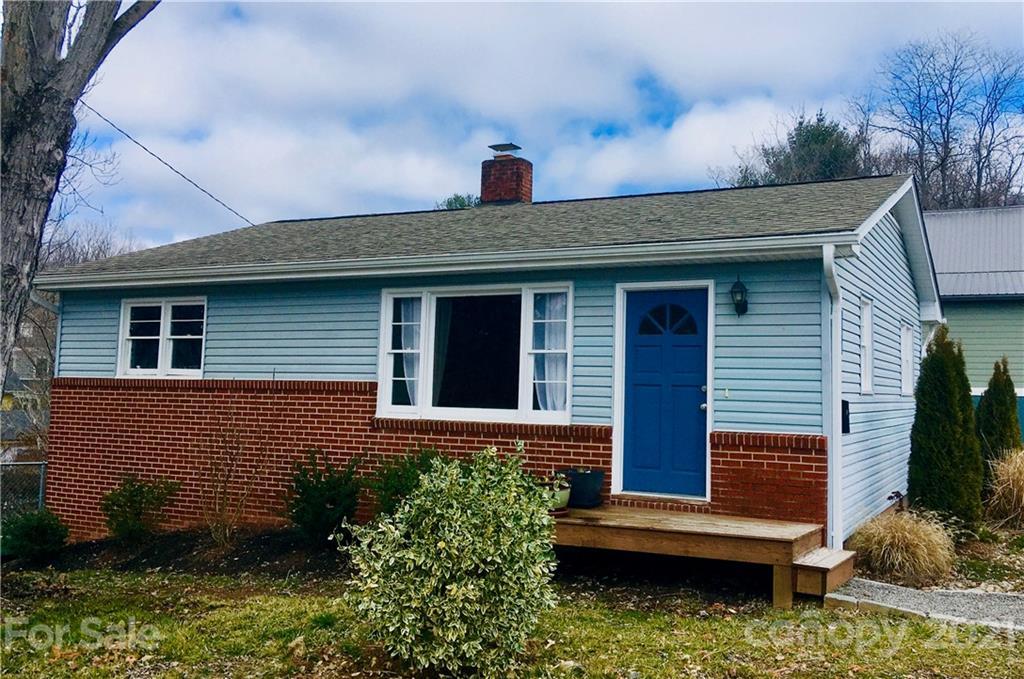 76 Carroll Ave., Asheville, NC 28801