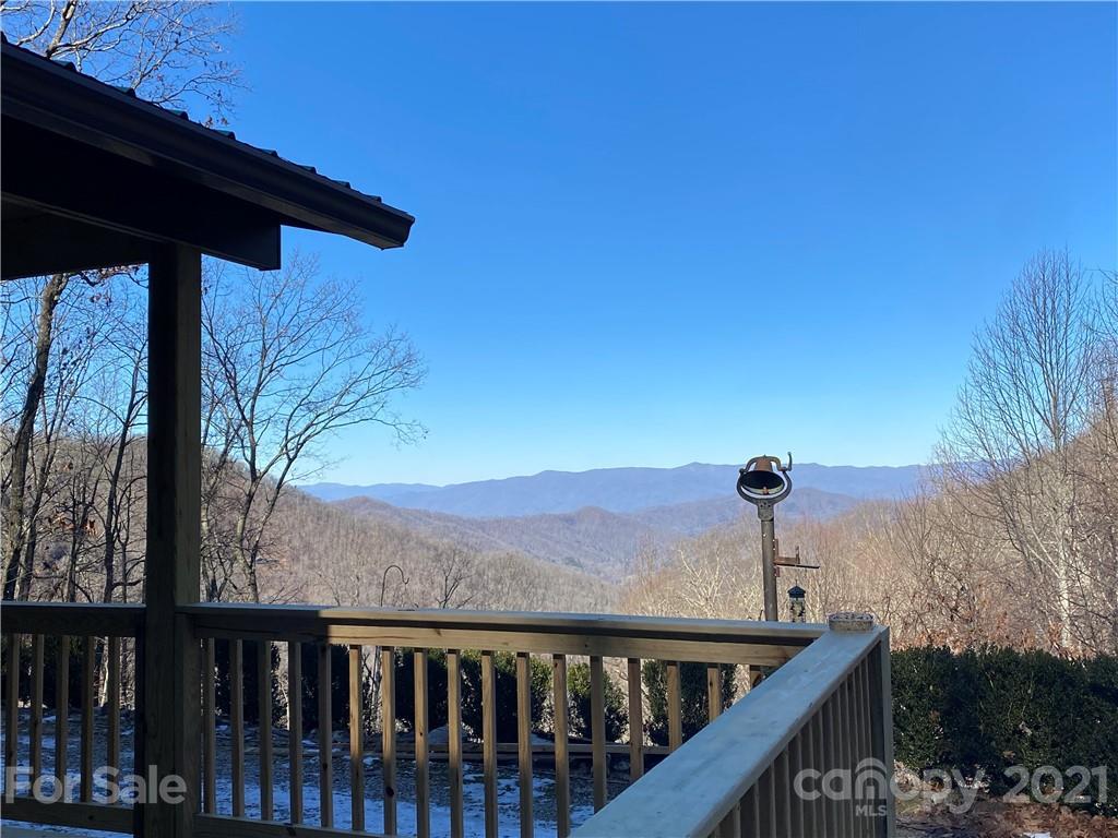 516 Big Bench Rd., Bryson City, NC 28713