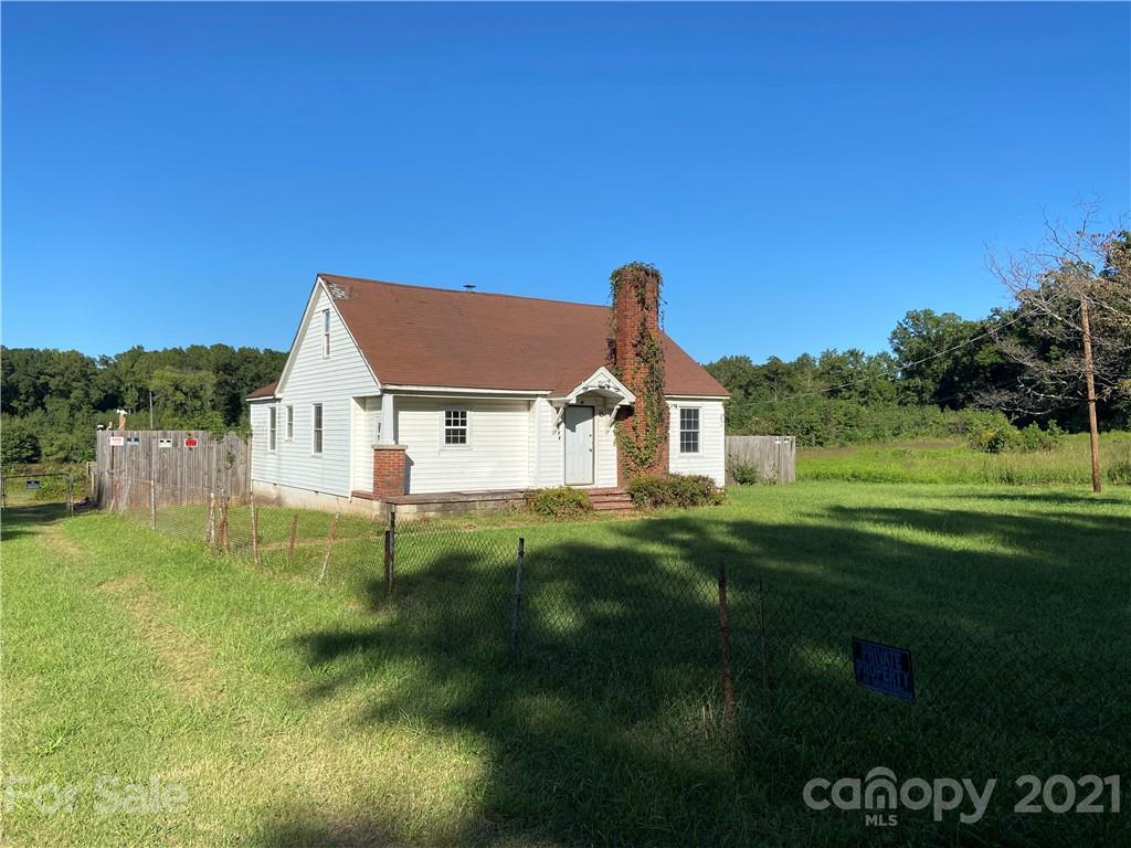 9228 Old Moores Chapel Rd., Charlotte, NC 28214