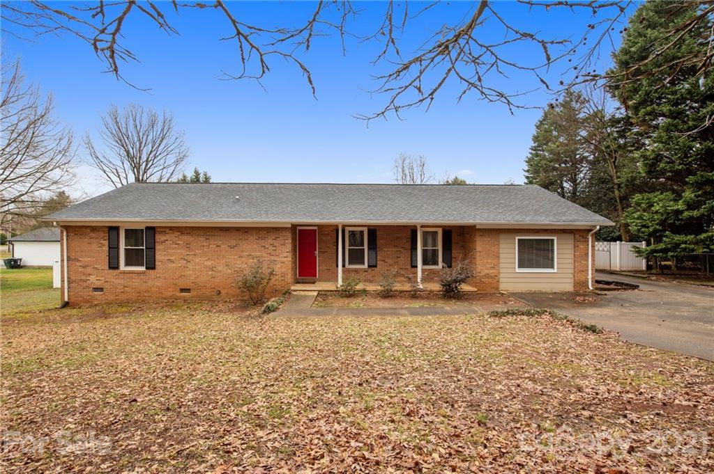 1709 Andover St., Concord, NC 28027