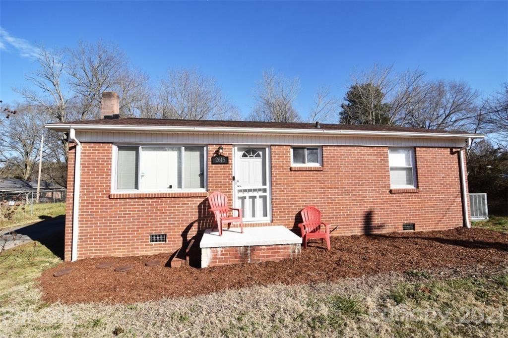 2615 West View St., Hickory, NC 28601