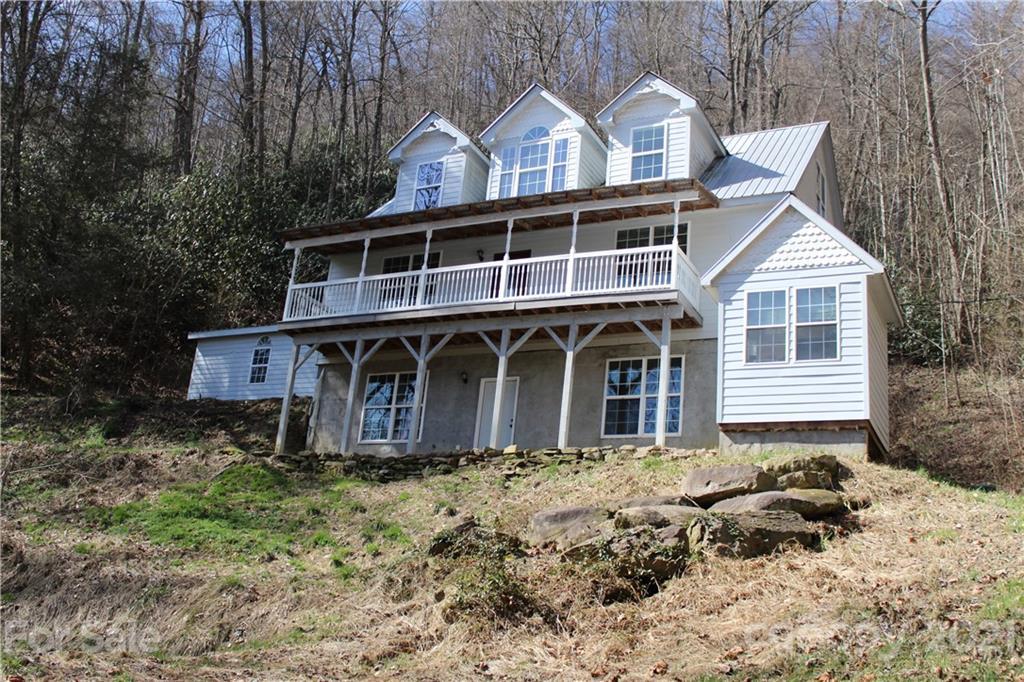 4379 White Oak Rd., Waynesville, NC 28785