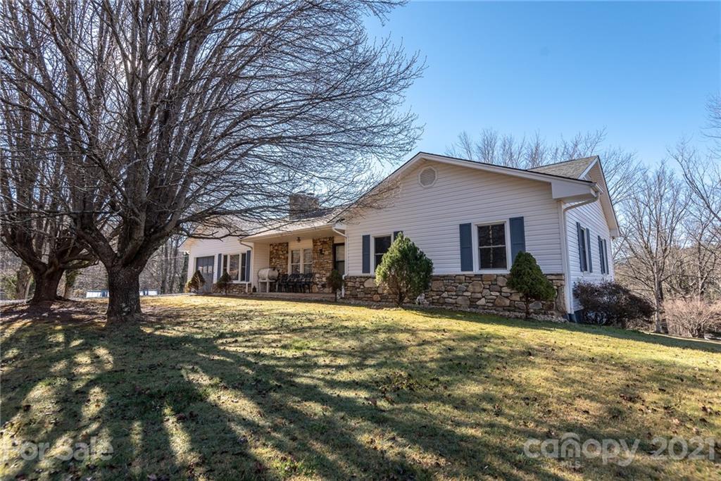 3 Botany Dr., Asheville, NC 28805