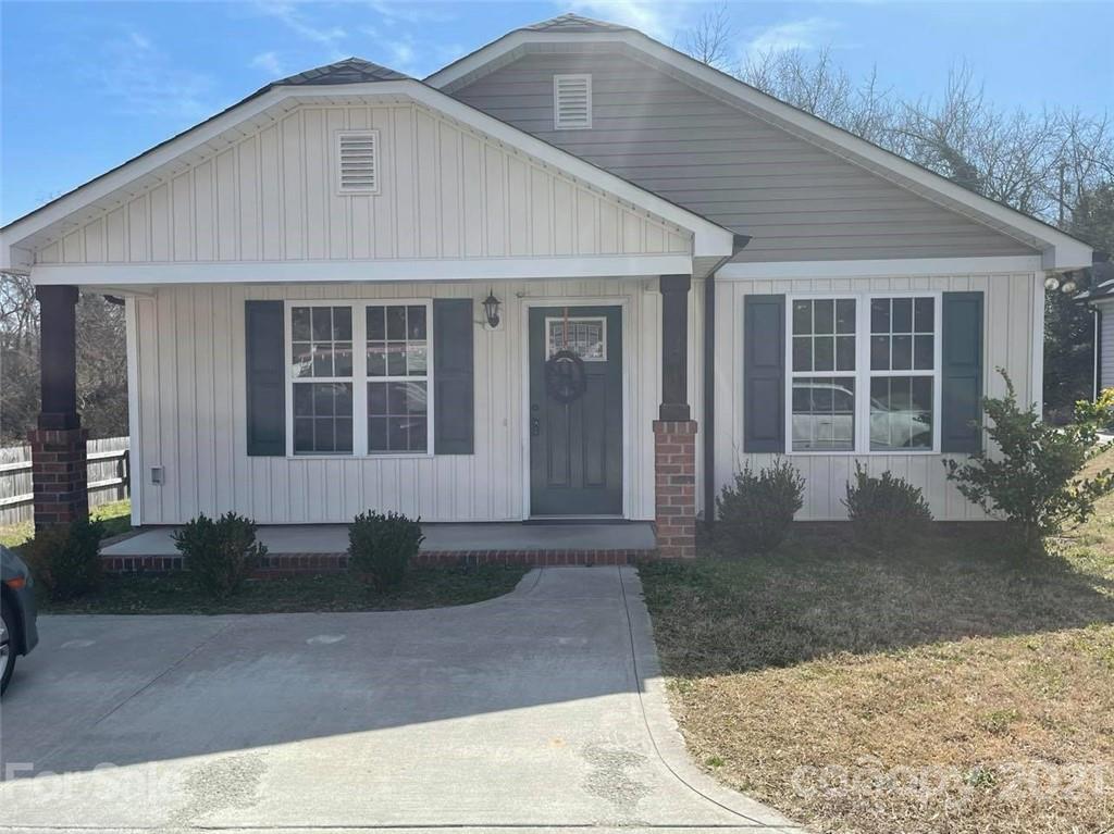 240 Cabarrus Ave., Concord, NC 28025