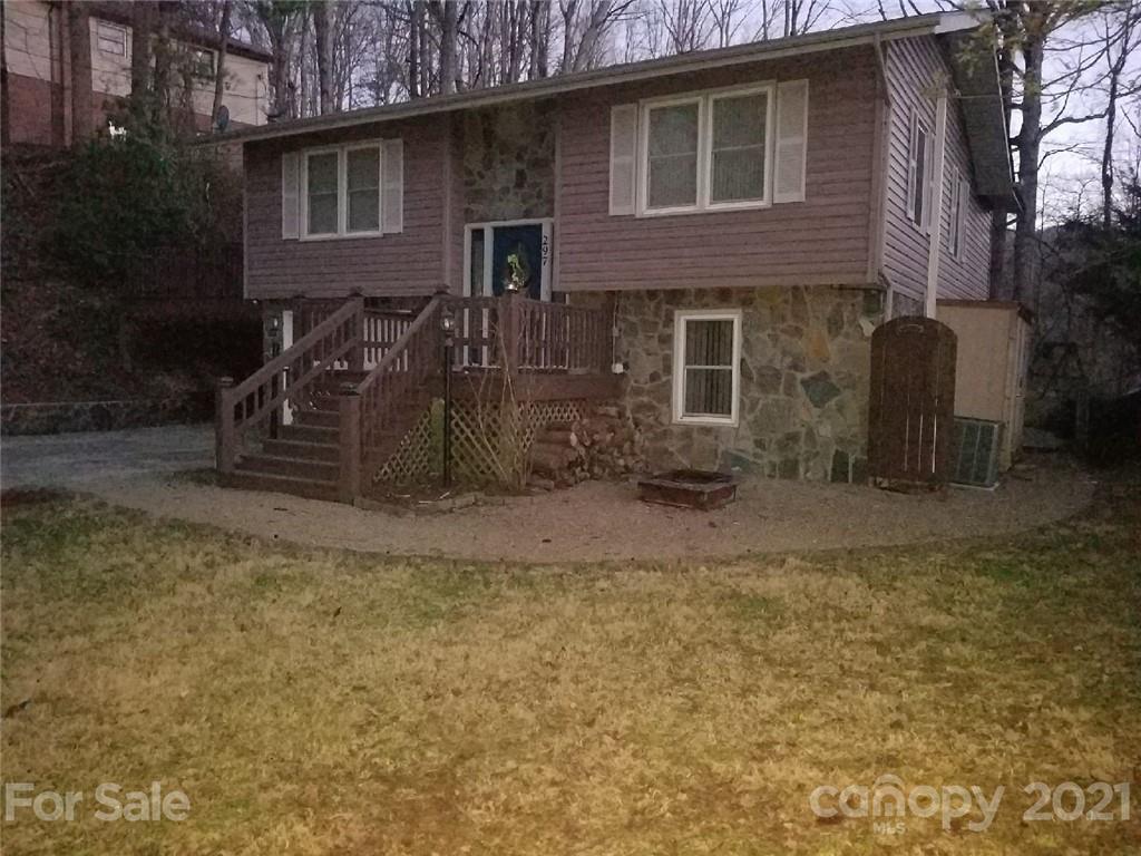 297 Hodges Dr., Waynesville, NC 28786