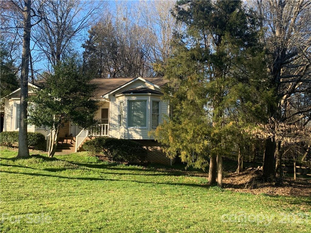 1006 Twin Oaks Ct., Concord, NC 28027