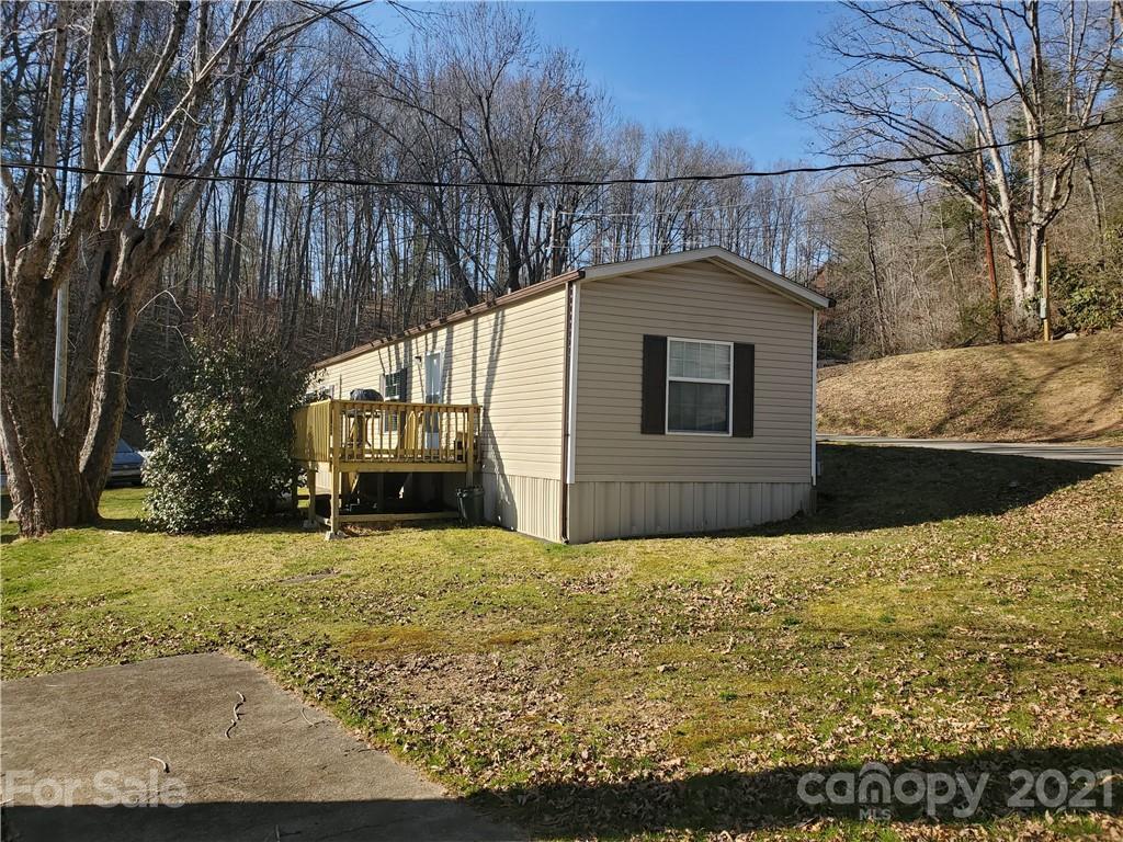 161 Wagon Wheel Cir., Waynesville, NC 28785